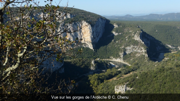Vue sur les gorges de l’Ardèche C. Chenu