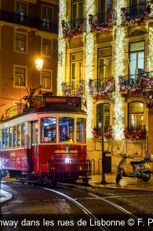 Un tramway dans les rues de Lisbonne F. Posillico