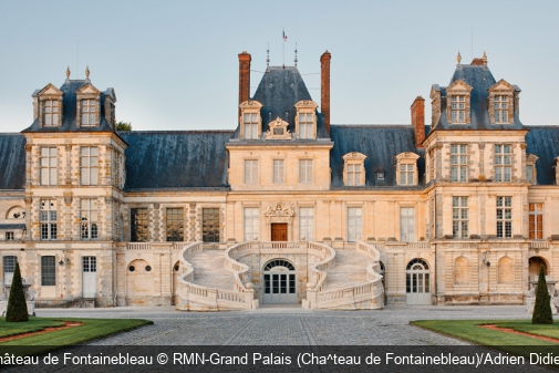 Le château de Fontainebleau RMN-Grand Palais (Cha^teau de Fontainebleau)/Adrien Didierjean