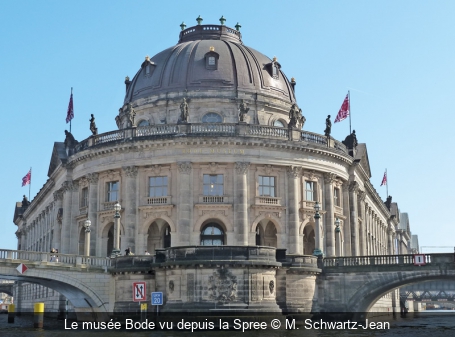Le musée Bode vu depuis la Spree M. Schwartz-Jean