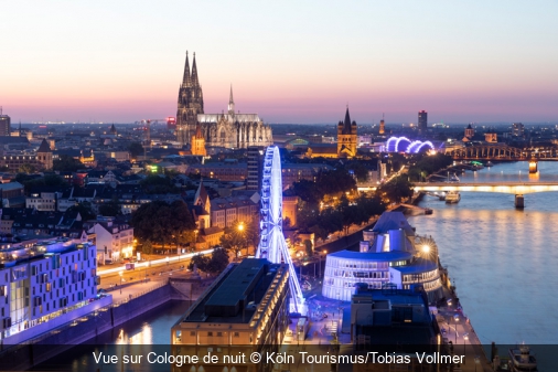 Vue sur Cologne de nuit Köln Tourismus/Tobias Vollmer