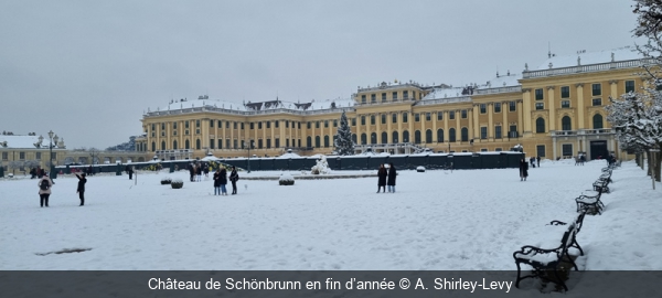 Château de Schönbrunn en fin d’année A. Shirley-Levy