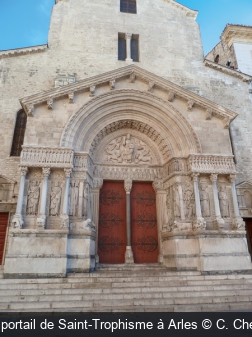 Le portail de Saint-Trophisme à Arles C. Chenu