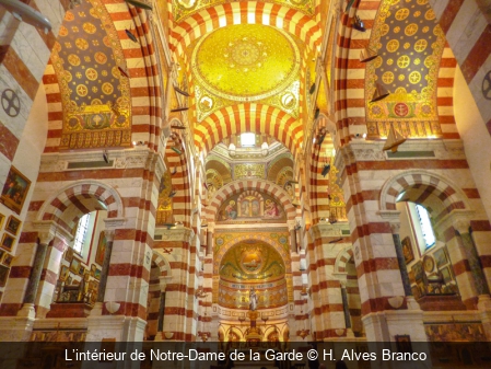 L’intérieur de Notre-Dame de la Garde H. Alves Branco