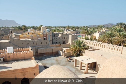 Le fort de Nizwa R. Ghio