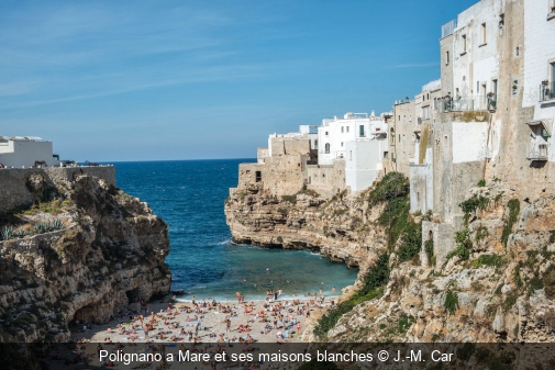 Polignano a Mare et ses maisons blanches J.-M. Car