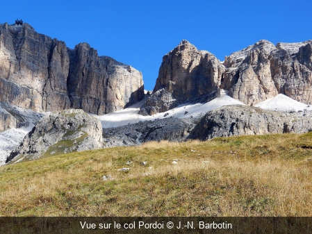 Vue sur le col Pordoi J.-N. Barbotin