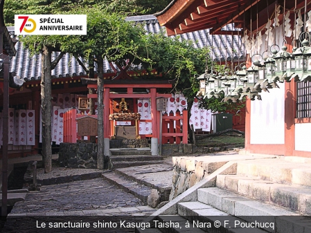 Le sanctuaire shinto Kasuga Taisha, à Nara F. Pouchucq