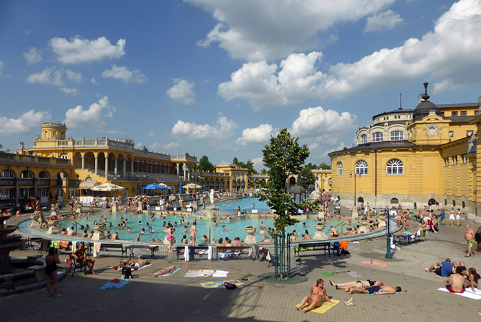 Hongrie Budapest la piscine extérieure